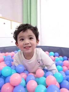 ลูกบอลเด็ก เสริมสร้างทักษะการเรียนรู้เด็ก ปลอดสารพิษ หนุ่น สีสันสดใส ไม่มีกลิ่นเหม็น ไม่ยุบตัวง่าย ของเล่นเด็กของฝากเด็ก