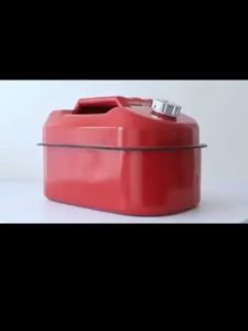 เยอรมนีนำเข้า วัสดุเกรดทหารแห่งชาติ 5L สำหรับถังน้ำมันสำรอง แกลลอนน้ำมัน เชื้อเพลิงสำรอง ถั่งสีแดง ถั่งน้ำมัน แกลลอน ช่วยเก็บกลิ่นน้ำมัน น้ำมันเบนซิน แกลลอน สำรอง แกลลอนน้ำมัน น้ำมันเชื้อเพลิง