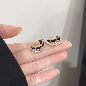 พร้อมส่ง ต่างหูแฟชั่นสไตล์เกาหลี ประดับมุก เพชร สวยหรูหราดูแพง สำหรับผู้หญิง