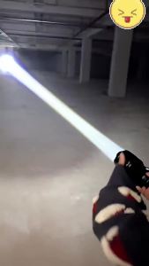 Senter LED Super Terang 150000 Lumens Jarak Jauh Tahan Air IP65 Zoom Type-C Rechargeable Senter Swat Police Terbaik White Lampu Laser