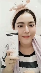 Sữa Rửa Mặt Dưỡng Sáng Neutrogena Deep Clean Brightening Foaming Cleanser 150g