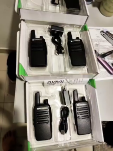 Motorola T62 Walkie Talkie 2 PCS Two Way Raido Long Range 10KM UHF 16CH 10W Power 5800mAh IP54