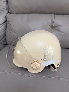 รุ่นสุดฮิต 2025 หมวกกันน็อค 15 สี รถจักรยานยนต์ กันลม กันน้ำ ทนต่อการใช้งาน