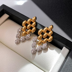 CAFFTI | Luxurious and Distinctive Beautiful Silver Diamond-studded Earrings