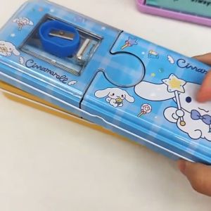 Set Kotak Pensel Kartun Comel Sanrio Untuk Pelajar 5 Dalam 1 Hadiah Alat Tulis Murid Sekolah Sanrio Cartoon Stationery Kuromi Pencil Case Pencil Box Set 5 pcs Gift Students 超萌可爱卡通文具笔盒三丽欧库洛米小白铅笔盒套装5件套小学生礼品 E293