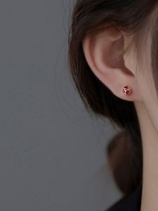 ต่างหูเงินแท้ 925 สำหรับผู้หญิง ดีไซน์เรียบง่ายหรูหรา ดีไซน์ใหม่ปี 2024 เครื่องประดับแฟชั่นทันสมัย ต่างหูแบบสลิม