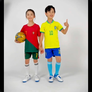 Setelan Jersey Bola Anak RONALDO MESSI Motif Logo Multicolor untuk Usia 1-14 Tahun - Biru Muda/Putih Tua/Maroon