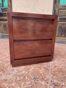 Tủ đầu giường gỗ tự nhiên-táp đầu giường gỗ cẩm 2 ngăn kéo