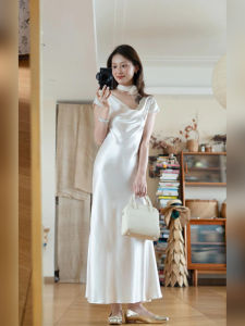 Loose-Fit French Pure Desire Swing Collar Satin White Dress Womens Summer Fancy Niche Temperament Silm Dress