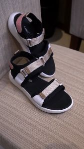 Sendal Gunung Wanita Ranjojo Casual Korea Style Premium Terbaru Sandal Travelling - Nyaman dan Empuk Dikaki, Sol Karet Anti Licin (Ready Stok)