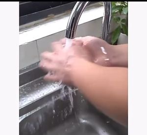 สินค้า "หัวต่อก๊อก หัวต่อก๊อกน้ำ หัวแปลงต่อก๊อก หัวต่อกันน้ำกระเด็น 360 องศา หัวก๊อกน้ำฝักบัวประหยัดน้ำหมุนได้" ราคาพิเศษ ส่งไว สมทรับรูปลักษณ์ รูปลักษณ์สำหรับการเสริมจมูก