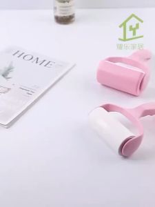 Conciseness": "ลูกกลิ้งทำความสะอาด ลูกกลิ้งเก็บขน ทำความสะอาดเสื้อผ้า, โซฟา, เบาะ",