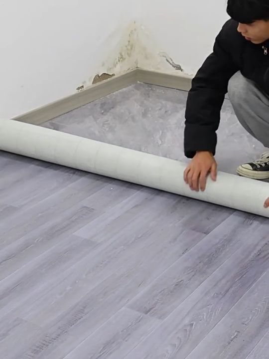REALM เสื่อน้ำมันหนา กระเบื้องยางPVC เสื่อน้ำมัน เสื่อยางปูพื้น เสื่อน้ำมันลายไม้ ทนต่อการสึกหรอ กันน้ำ กว้าง 2m ยาว 5m/10m ปูที่พื้นซีเมนตร์โดยตรวได้