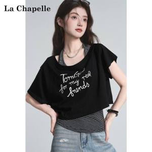 La Chapelle | Bộ Áo Thun In Chữ Trễ Vai & Áo Dây Sọc