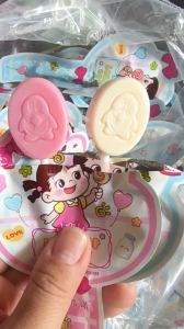 [Hàng mới] Combo 1000g Kẹo mút trẻ em/ kẹo mút trái cây/ Kẹo mút Lollipop Đậm vị sữa và dâu tây/Kẹo mút 2 vị hình hoạt hình siêu kute