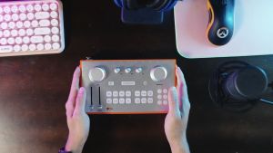 Koorfly Upgraded KF02 Live Sound Card For PC Cellphone Youtube HIFI Mixer Voice Change Bluetooth Record Singing equipment Set