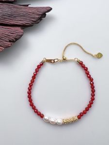 สร้อยข้อมือมุกธรรมชาติพร้อมหินอัมพวาสีแดง ELOANE GALLERY เครื่องประดับแฟชั่นสำหรับทุกเพศ วัสดุคริสตัลธรรมชาติ