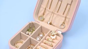 Kotak Perhiasan Portabel: Tempat Penyimpanan Aksesoris & Anting Kalung