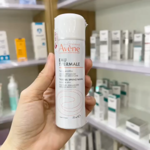Avene Xịt Khoáng Làm Dịu Da Thermal Spring Water tặng khăn giấy