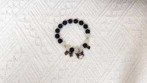 Sanrio | Vòng Tay Hạt Cườm Đàn Hồi Dễ Thương Kuromi Dành Cho Bé Gái & Thiếu Nữ Với Charm Hợp Kim Kẽm Hạt Đen/trắng Charm Nơ & Trái Tim Phụ Kiện Thời Trang