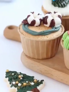 50pcs Colorful Aluminum Foil Cupcake Liner Paper Cups Baking Muffin Liner Muffin Cup Muffin Cake Wrappers Baking Cup Tray Case Cake Paper Cups