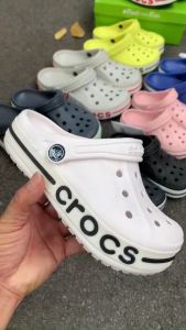 Dép sục cross BAYA nam nữ quai ngang bít đầu chống hôi chân siêu nhẹ và êm - Tăng 12 sticker - có sẵn đủ size