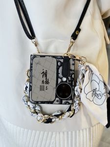 Suitable for Oppo Findn3flip Phone Case Foldable Screen Fancy Crossbody Find N3flip New Arrival Ultra-Thin Women Protective Case Findn2 Wrist Strap Classic Style Oppo Phone Case