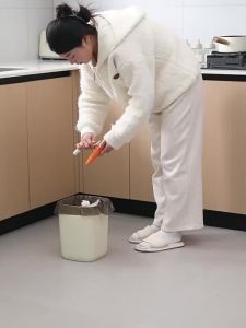 XINGYOU | Wall Mounted Large Capacity Garbage Bin with Lid