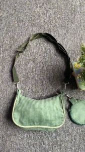 Tas Slempang pria wanita Corduroy Vior Tas Slingbag Setrip Unisex Pria Wanita Pushop Tas Slempang Modern Untuk Sehari-Hari Pilihan Warna Tas Slempang Stylish - Lazada