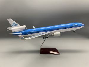 Mô Hình Máy Bay KLM Royal Dutch MD-11 47cm Chất Liệu Nhựa Đúc Dành Cho Người Sưu Tầm Và Làm Quà Tặng Sinh Nhật