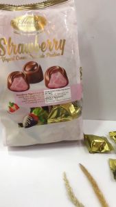 Cokelat Alessio Strawberry Cioccolato Creme Chocolate Praline Cokelat Impor Malaysia