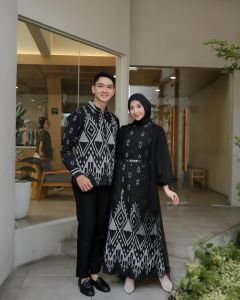 Etnikten - Baju Tenun Belva Gamis Dan Kemeja Couple Tenun Kondangan - Gamis Etnik Kombinasi Toyobo Dan Tile Atau Kemeja Tenun Resmi