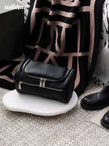 กระเป๋าเครื่องสำอางขนาดใหญ่พกพาสะดวกสำหรับการเดินทาง 2024 กระเป๋าเครื่องสำอางแบบถือใหม่ กระเป๋าใส่ของใช้ในห้องน้ำสำหรับเดินทาง