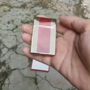 (CHÍNH HÃNG) Bật Lửa Gas Đá Derui DR1257 Đồng Khối Màu Đỏ Kẻ Sọc Vàng Sơn Mài Phủ Bóng