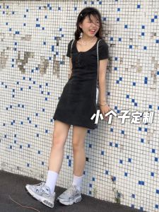 Summer Beach Vacation Knitted Tight Fit A-Line Dress Womens Short Sleeve Waist-Cinching Midi Dress Korean Style Commute