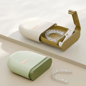 1pc Sleek Portable Invisible Orthodontic Case Sealed Storage for Travel-Friendly Braces & Retainers No Batteries Required ﻿