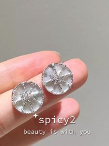 Spicy2 Classic Gradient Mother-of-Pearl Compass Stud Earrings Luxury Heavy-Metal Eight-Star Design Fashionable Jewelry