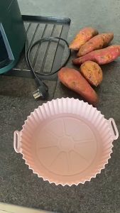 1ชิ้นทอดอากาศถาดอบถาดรองหม้อทอดซิลิโคน FOOD GRAD ที่รองหม้อทอดไร้น้ำมัน เข้าไมโครเวฟเตาอบได้ ทนความร้อนได้ดี สามารถล้างนำมาใช้ซ้ำได้หลายครั้ง