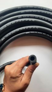 Selang BensinSolar NCR fuel oil R6 3/8 " ( ID 95mm / OD 165mm)