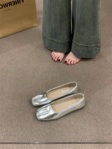 Silver Square Head Flat Bottom French Style Womens Shoes Soft Bottom Bean Bean Shoes Spring New Arrival Casual Fashion
