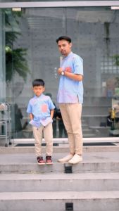 ATHAR Series by ALTHAFF Baju Koko Couple Ayah dan Anak Laki-Laki Bahan Katun Lengan Pendek Warna Grey dan Biru Skyblue | Kemeja Muslim Pria Dewasa Terbaru 2023