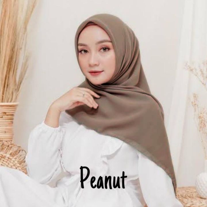 hijab bella square  ; kerudung  segi empat ; jilbab anti letoi