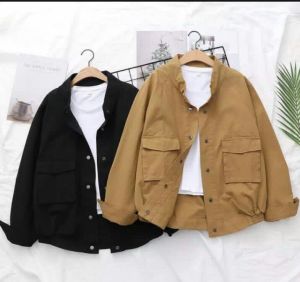 Jaket Fashion Wanita Termurah & Terlaris\\n\\n Mengenal Jaket Canvas Wanita\\n\\n Desain Fashionable & Tren Terkini\\n\\nJaket Canvas Wanita merupakan pilihan sempurna bagi wanita yang mencari jaket dengan desain fashionable dan tren terkini. Jaket ini hadir dengan berbagai model dan gaya yang bisa disesuaikan dengan selera dan kebutuhan Anda. Dengan desain yang selalu up-to-date, jaket ini akan membuat penampilan Anda semakin menarik dan trendi.\\n\\n Bahan & Kualitas\\n\\nJaket Canvas Wanita terbuat dari bahan berkualitas tinggi yang menjamin kenyamanan dan daya tahan. Bahan canvas yang digunakan sangat kuat dan tahan lama, sehingga jaket ini bisa digunakan dalam jangka waktu yang lama tanpa mudah rusak. Selain itu, bahan ini juga sangat nyaman dikenakan dan tidak membuat Anda merasa panas.\\n\\n Pilihan Warna & Ukuran\\n\\nJaket Canvas Wanita tersedia dalam berbagai pilihan warna dan ukuran yang bisa disesuaikan dengan selera dan bentuk tubuh Anda. Dengan pilihan warna yang beragam, Anda bisa memilih jaket sesuai dengan gaya dan mood Anda. Sedangkan pilihan ukuran yang lengkap akan membuat Anda merasa nyaman ketika mengenakan jaket ini.\\n\\n Jaket Selly Tebaru\\n\\n Keunggulan & Fitur\\n\\nJaket Selly Tebaru adalah pilihan sempurna bagi Anda yang mencari jaket dengan keunggulan dan fitur yang lengkap. Jaket ini hadir dengan desain yang fashionable dan tren terkini, serta bahan berkualitas tinggi yang menjamin kenyamanan dan daya tahan. Selain itu, jaket ini juga tersedia dalam berbagai pilihan warna dan ukuran yang bisa disesuaikan dengan selera dan bentuk tubuh Anda.\\n\\n Perbandingan Dengan Merk Lain\\n\\nJaket Selly Tebaru memiliki beberapa keunggulan dibandingkan merk lain. Pertama, jaket ini hadir dengan desain yang fashionable dan tren terkini, sehingga akan membuat penampilan Anda semakin menarik dan trendi. Kedua, jaket ini terbuat dari bahan berkualitas tinggi yang menjamin kenyamanan dan daya tahan. Ketiga, jaket ini tersedia dalam berbagai pilihan warna dan ukuran yang bisa disesuaikan dengan selera dan bentuk tubuh Anda.\\n\\n Testimoni Pelanggan\\n\\nBerikut ini adalah beberapa testimoni pelanggan yang telah membeli Jaket Selly Tebaru:\\n\\n- \\\"Saya sangat senang dengan jaket ini! Desainnya fashionable dan tren terkini, serta bahan berkualitas tinggi yang menjamin kenyamanan dan daya tahan.\\\" - Sinta\\n\\n- \\\"Jaket ini sangat nyaman dikenakan dan tidak membuat saya merasa panas. Selain itu, pilihan warna dan ukuran yang lengkap membuat saya bisa memilih jaket sesuai dengan selera dan bentuk tubuh saya.\\\" - Rina\\n\\n Cara Beli Jaket COD Terlaris\\n\\n Langkah-Langkah Order\\n\\nBerikut ini adalah langkah-langkah order Jaket Selly Tebaru:\\n\\n1. Kunjungi website resmi Jaket Selly Tebaru.\\n2. Pilih model dan warna jaket yang Anda inginkan.\\n3. Pilih ukuran jaket yang sesuai dengan bentuk tubuh Anda.\\n4. Masukkan alamat pengiriman dan metode pembayaran.\\n5. Konfirmasi pesanan Anda.\\n\\n Tips Memilih Jaket Sesuai Bentuk Tubuh\\n\\nBerikut ini adalah beberapa tips memilih Jaket Selly Tebaru sesuai dengan bentuk tubuh Anda:\\n\\n- Jika Anda memiliki bentuk tubuh langsing, pilih jaket dengan model yang longgar dan tidak ketat.\\n- Jika Anda memiliki bentuk tubuh gemuk, pilih jaket dengan model yang pas dan tidak terlalu longgar.\\n- Jika Anda memiliki bentuk tubuh kurus, pilih jaket dengan model yang sedikit longgar dan tidak terlalu ketat.\\n\\n Garansi & Layanan Pelanggan\\n\\nJaket Selly Tebaru menyediakan garansi dan layanan pelanggan yang baik untuk memastikan kepuasan pelanggan. Jika Anda mengalami masalah dengan jaket yang Anda beli, silakan hubungi layanan pelanggan kami untuk mendapatkan solusi yang cepat dan efektif.\\n\\nSelamat berbelanja!\"