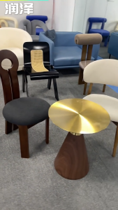 Ghế Đôn Decor Đa Năng Bọc Vải Họa Tiết Retro Có Bánh Xe
