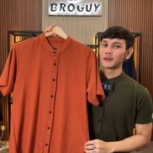 BROGUY Kemeja Pria Lengan Pendek Kerah Sanghai Casual Slimfit