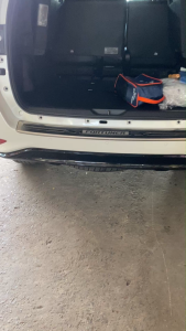 Ốp INOX chống trầy cốp sau TOYOTA Fortuner 2016-