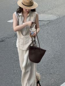 VKSOD | ชุดสองชิ้นฤดูร้อนปี 2025 เสื้อแขนกุดหลวมๆ สไตล์เก๋ไก๋และสั่งซื้อผ้าคลุมเข่าแบบเปิดหลัง ชุดสองชิ้นแบบสบายๆ สไตล์ Zen หนาวเย็น