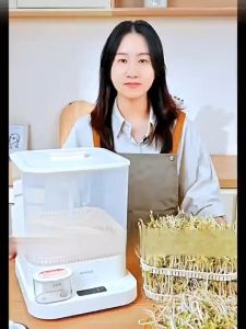 เครื่องถั่วงอกอัจฉริยะ 3 ชั้นจอแสดงผลดิจิตอลอัตโนมัติแช่ถั่วเติบโตเทอร์โมสตัทแตกหน่อถังเก็บน้ำภายนอก