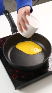 14/16/18cm Non-stick Frying Pan With Handle Steak Fried Eggs Compact Skillet Less Oil Stir-fry Wok Suitable to any Stoves Kitchenware