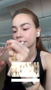 Mascara M.O.I . giúp mi dày hơn không lem nhanh khô lâu trôi . Tặng 1 bấm mi 3D hoặc 1v tẩy TBC . Lõi Thép dễ chuốt